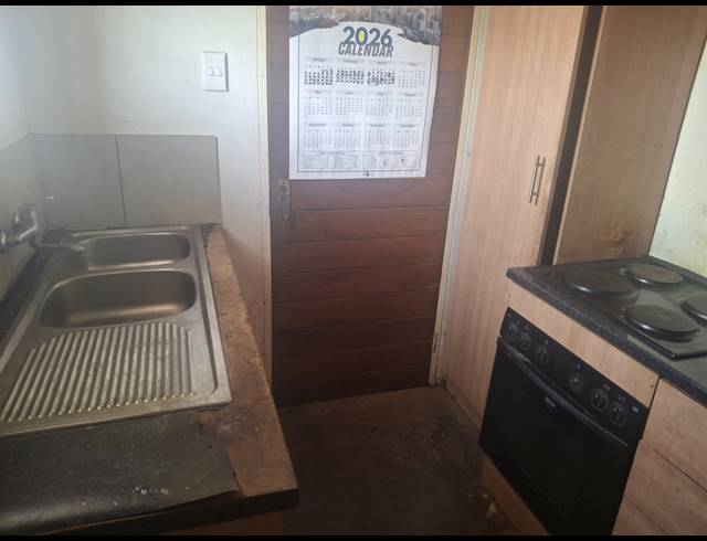 2 BEDROOM FREEHOLD FOR SALE IN WINDMILL PARK